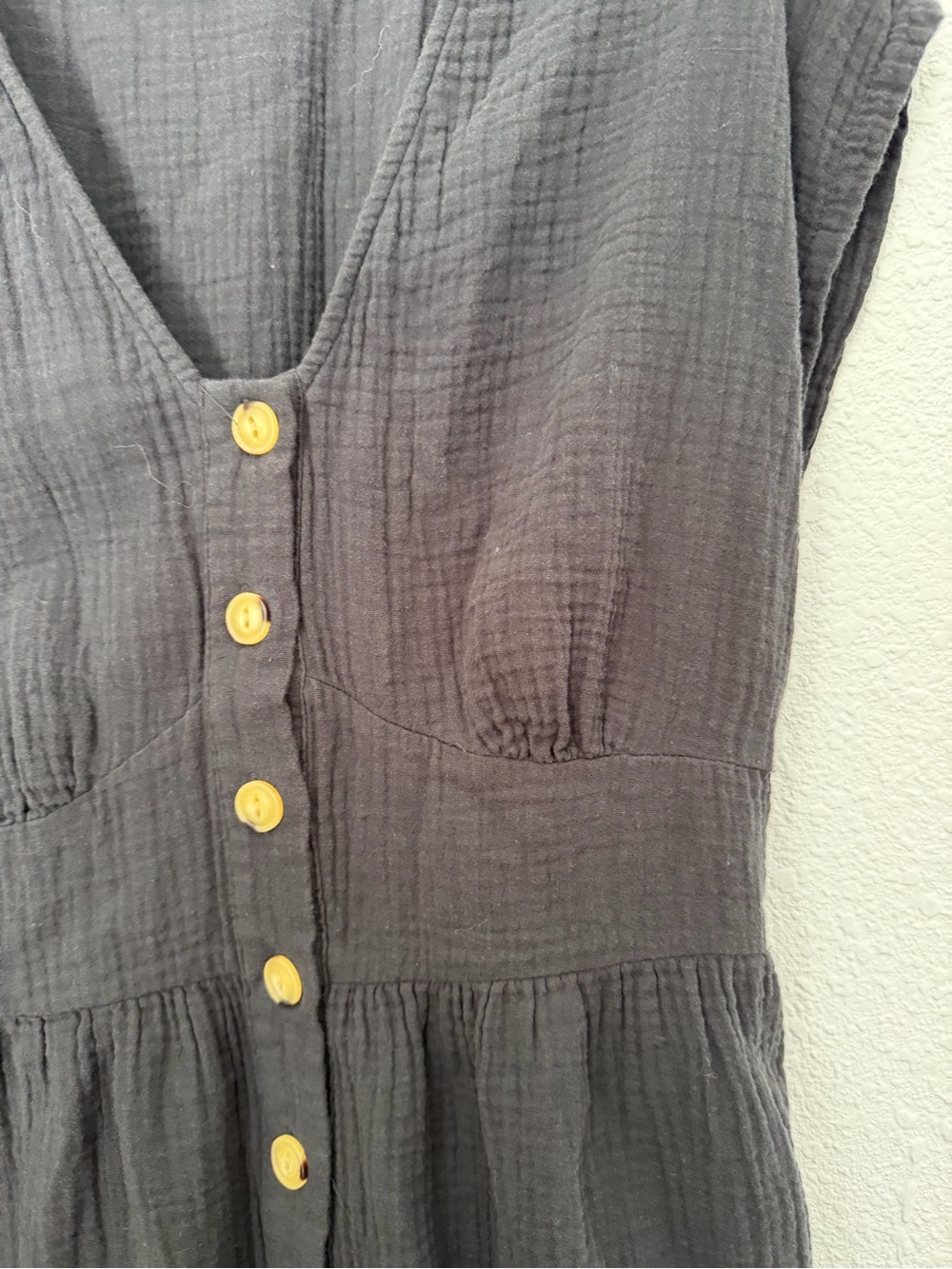 Universal Thread Button Up Romper - Picture 3 of 6